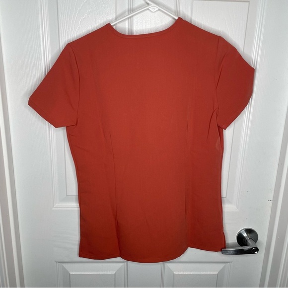 Figs Catarina One-Pocket Scrub Top in Coral/Orange XXS - Picture 2 of 11